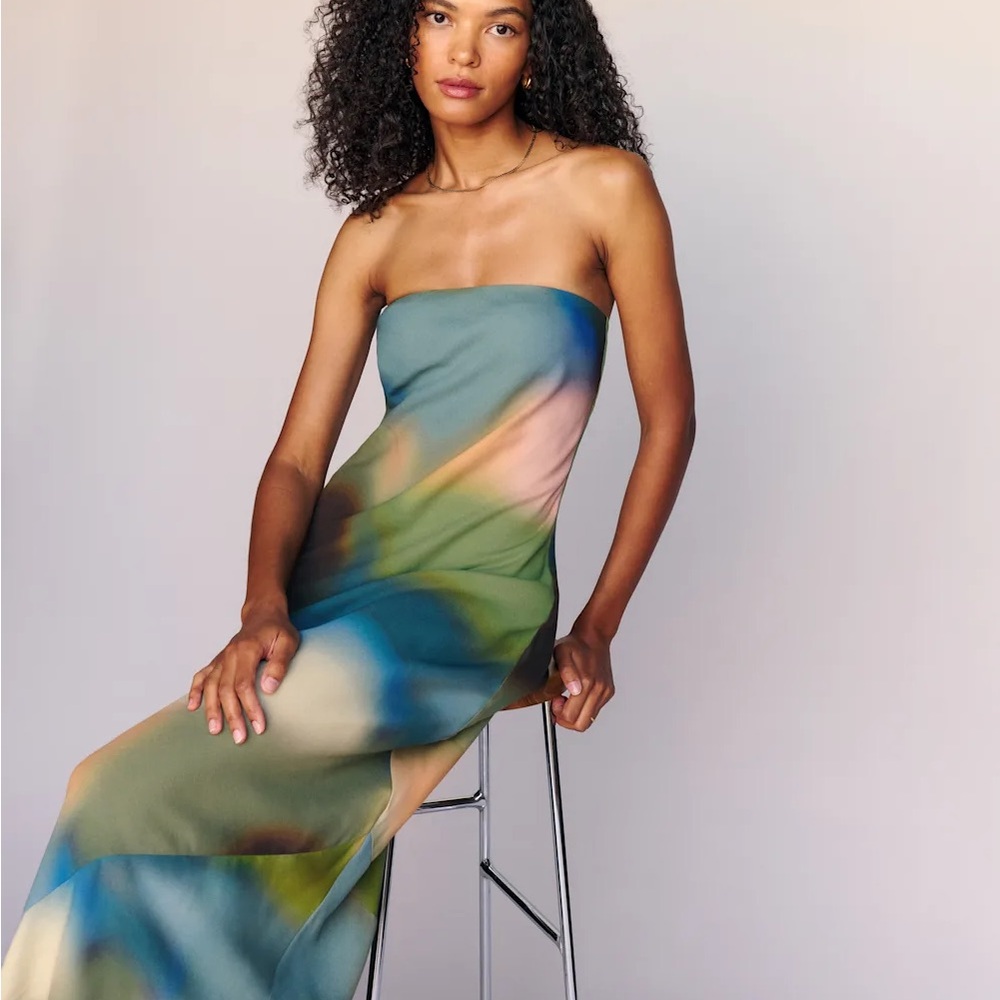 Reformation Joana Dress in Blur - Picture 2 of 6